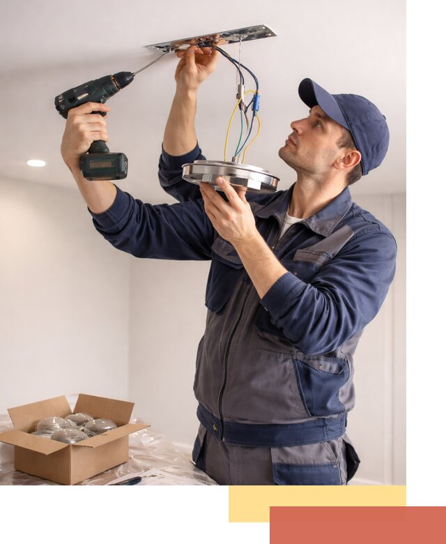 Установка люстры в натяжной потолок в щербинке